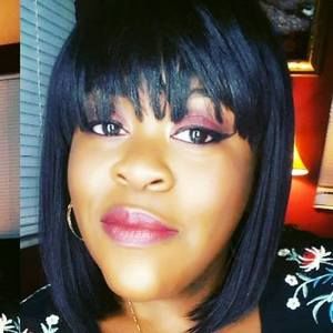 Meet your Posher, Monique